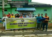 Tim Relawan Bergerak Bersihkan Masjid Al Muhajirin Kampung Kajang