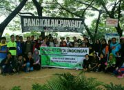 Hipma KT Cabang Samarinda Bakti Sosial Bersihkan Sungai