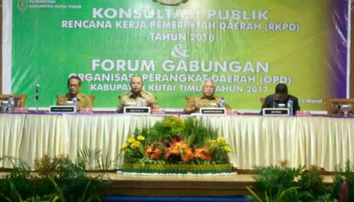 Bupati Kutai Timur Hadiri Konsultasi Publik