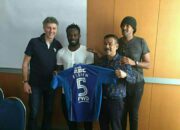 Essien Gabung Persib, Jersey Laris Manis