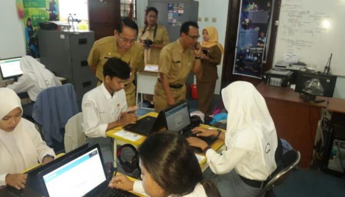 20.993 Siswa Ikuti UNBK SMK Hari Pertama