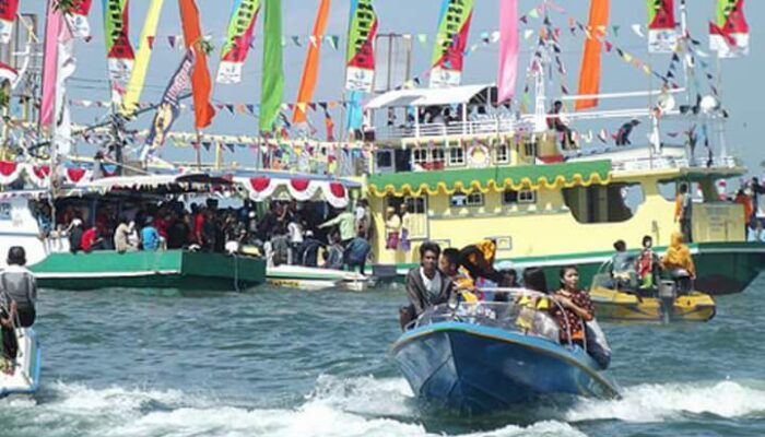 Keseruan Pesta Laut Mappanretasi Tanah Bumbu 2017