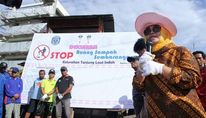 ​Masyarakat Kelurahan Tanjung Laut Indah Bontang Deklarasi Stop Buang Sampah Sembarangan