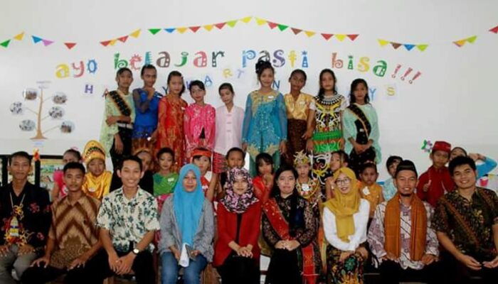 Peringati Hari Kartini, Yayasan Anugerah Abadi Gelar Lomba Fashion Show