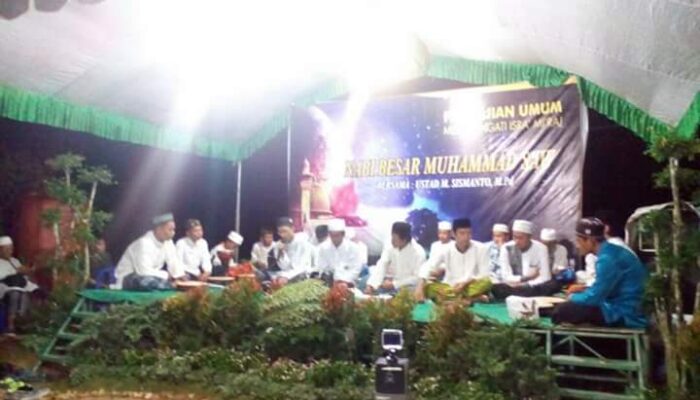 Masjid Thoriqul Jannah Jalan Pendidikan Tradisikan Perayaan Isro Mikroj
