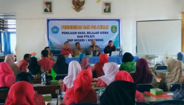 SMPN 1 Kongbeng Gelar Diklat Penilaian Hasil Belajar Siswa dan KTI