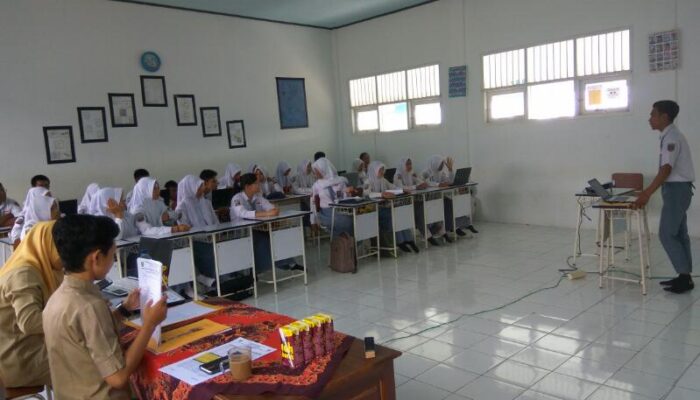 Peserta PKL SMKN 1 Kongbeng Pertanggjungjawabkan Laporan PKL