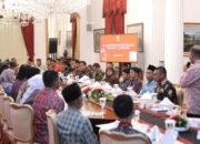 Apresiasi Pegiat Literasi, Presiden Mau Biaya Kirim Buku Gratis