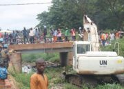 Pasukan Garuda Bersihkan Sungai di Afrika Tengah   