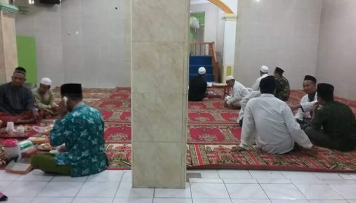 Jamiyah Quro Wal Khuffat Tutup Khotmil Quran di Masjid Al Munawwar Gang Rahmat