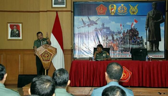 Personel Puspen TNI Ikuti Penyuluhan Hukum