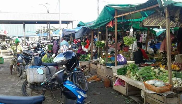 Pasar Induk Lengang Diawal Puasa
