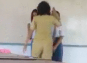 Mendikbud soal Video Penamparan 4 Siswi di Kelas: Guru Harus Sabar