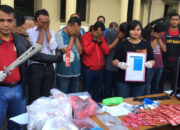 Pesta Seks Kaum Gay di Surabaya, Peserta Bugil Nonton Film Porno