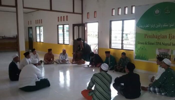 Pengurus NU Kutim Buka Bersama Warga Kabo Jaya