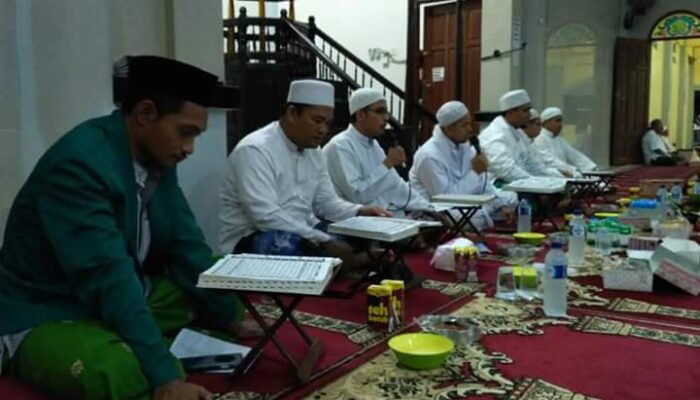 Khotmil Quran ke-8: Doakan Orang Tua dan Beramal yang Baik