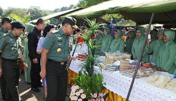 Panglima TNI Buka Bazar Ramadhan 1438 H   
