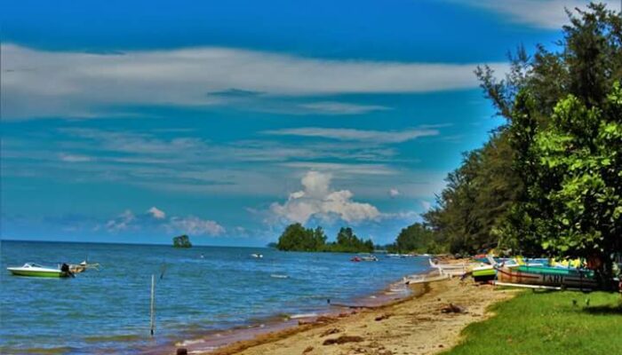 Pantai Teluk Lombok, Wisata Pantai Favorit di Sangatta