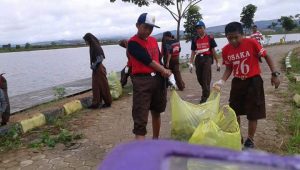 Sambut Hari Pramuka Gudep SMP YPPSB Bersihkan Folder