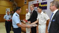 Aspers Panglima TNI Wisuda Siswa Swedish Defence University   
