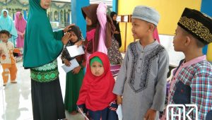 Santuni Anak Yatim, Muslimat & Fatayat NU Kecamatan Kongbeng Diharap Menjadi Pelopor Dalam Kemanusiaan