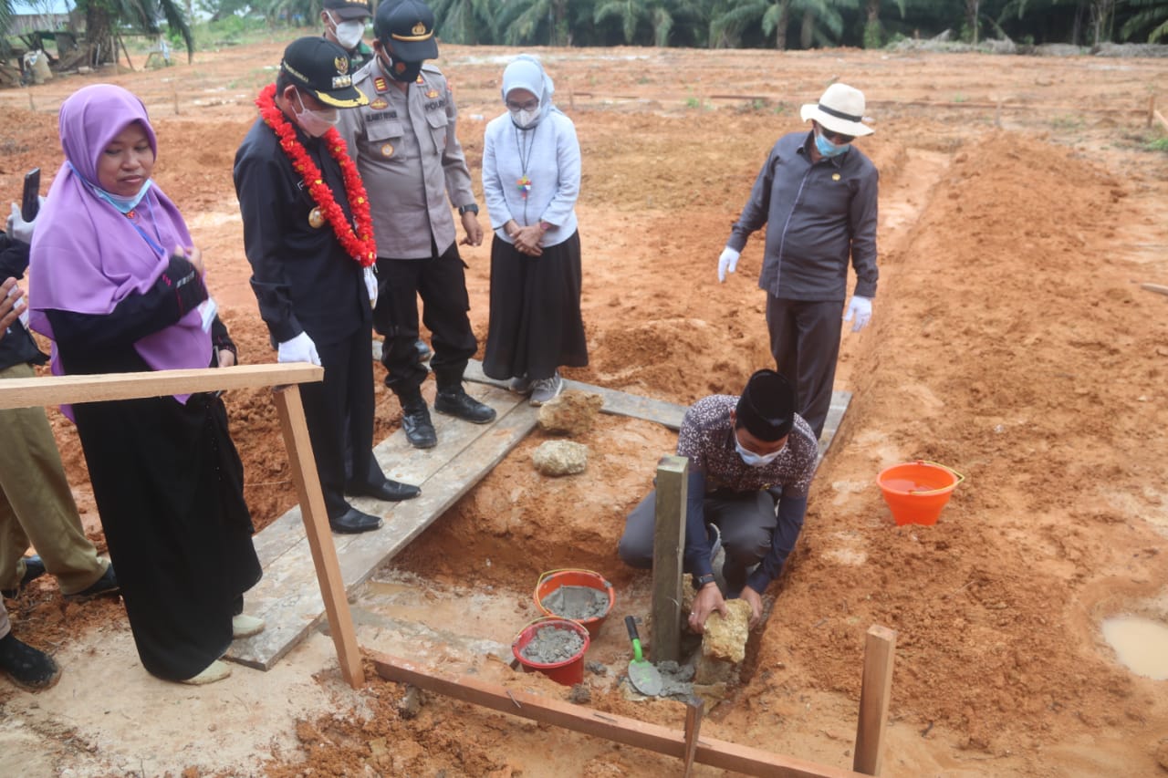 Bangunan Sekolah Yayasan Daarul Ghoffar Tepian Langsat Bengalon Dimulai