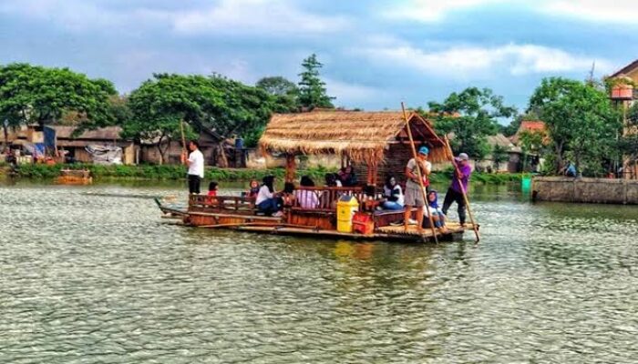 Wacana Perahu Ponton objek Wisata Sangatta