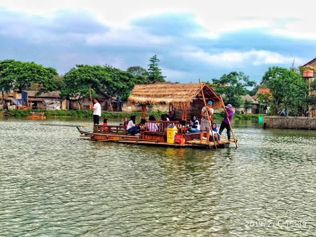 Wacana Perahu Ponton objek Wisata Sangatta