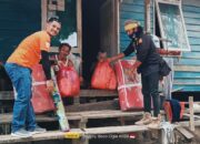 LKK dan Berbagai Komunitas Berbagi Sembako Kepada Warga Terdampak Banjir